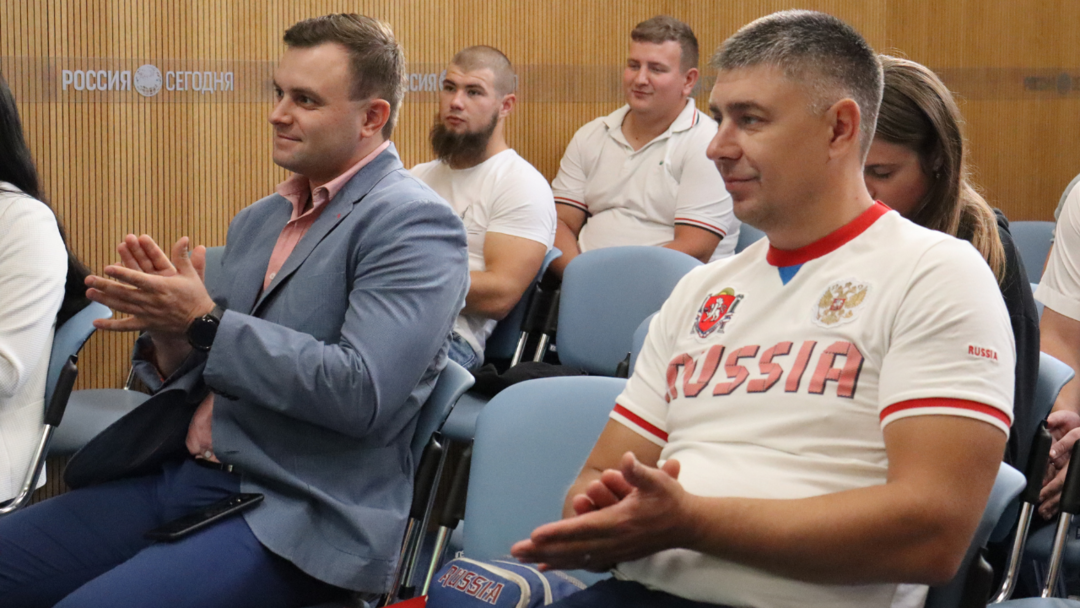 Министр спорта крыма. Министерство спорта Крыма министр. Заместитель министра спорта Республики Крым. Министр спорта Симферополь. Министерство спорта Республики Крым.